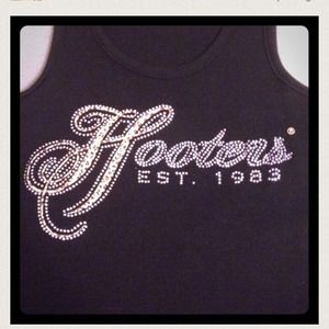 Hooters tank bundle