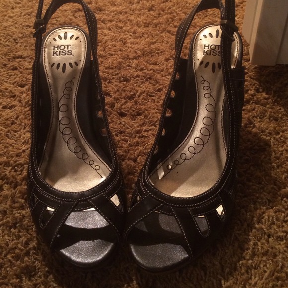 Chocolate brown Hot Kiss Heels - Picture 4 of 4