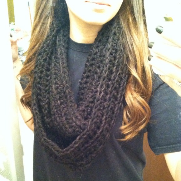 Custom Infinity Scarf - Picture 1 of 2
