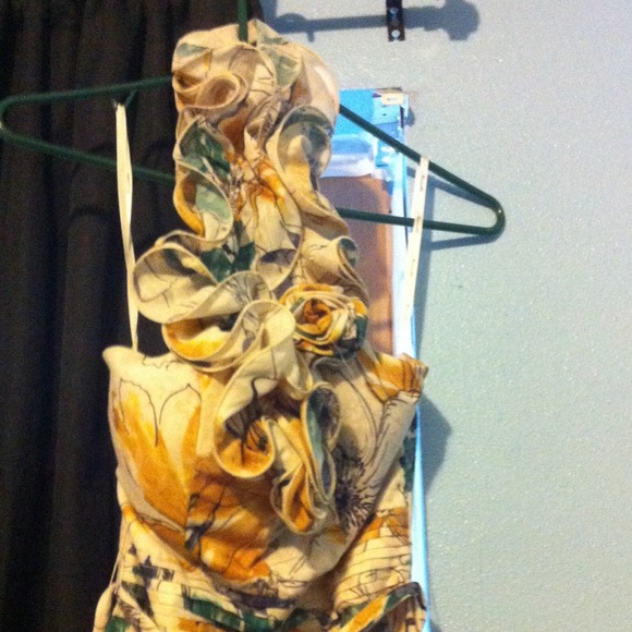 Holtertop dress - Picture 2 of 4