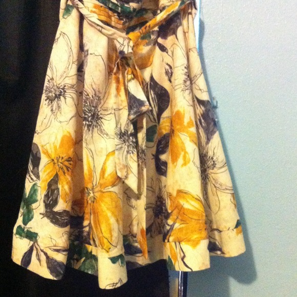 Holtertop dress - Picture 3 of 4