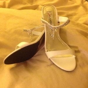 Stunning wedding shoes! Brand new Lasonia brand