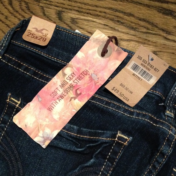 Hollister Skinny Jeans - Picture 3 of 4