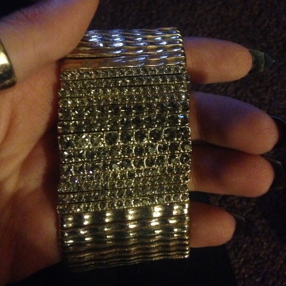 gold bracelet