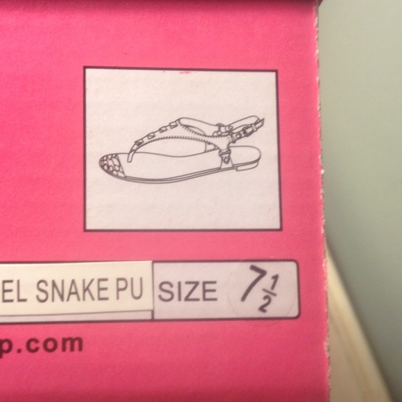 Sandals - Picture 3 of 3
