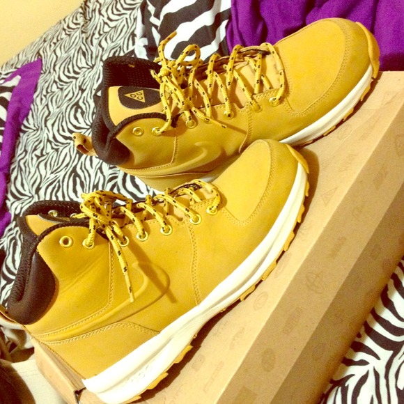 Authentic Nike Acg boots 👢🌟✨💫NEED GONE NOW!!