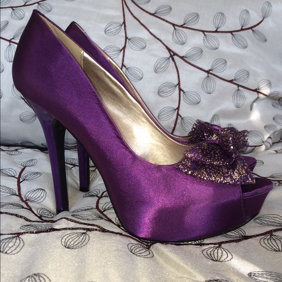 Purple Satin Peep Toe Pumps SZ 8.5