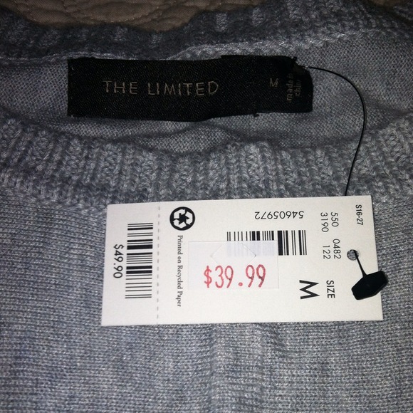 🌟SOLD IN BUNDLE🌟The Limited Sweater - Picture 2 of 4