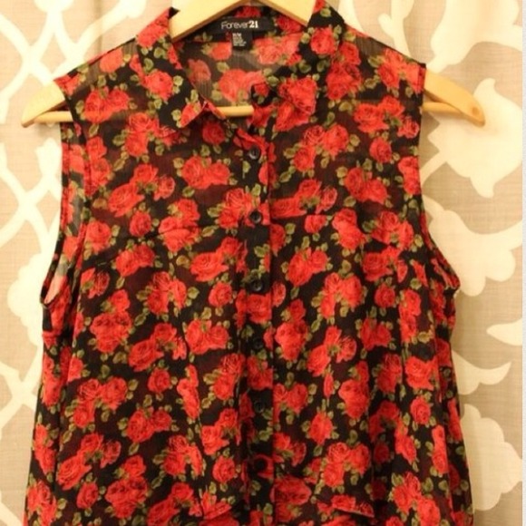 🚫SOLD🚫 🎉HOST PICK🎉 Sleeveless Rose Blouse - Picture 4 of 4