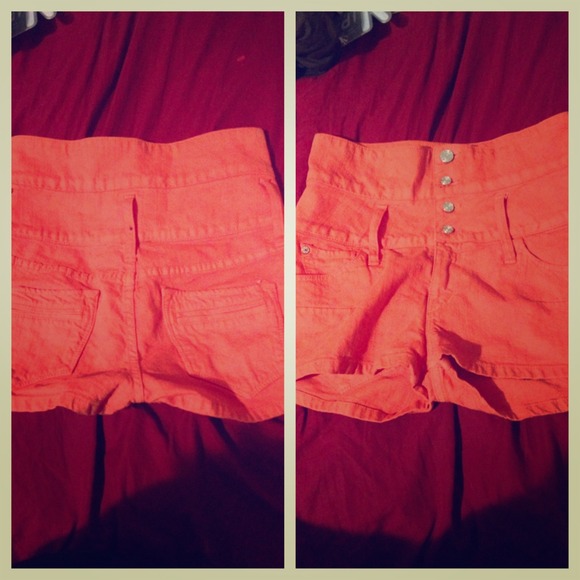 High waisted oranges shorts