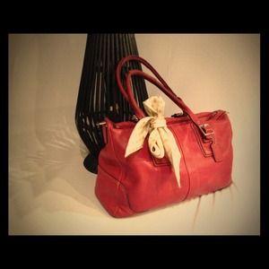 Coach purse 👜👜Host pick "simply stylish party"⭐