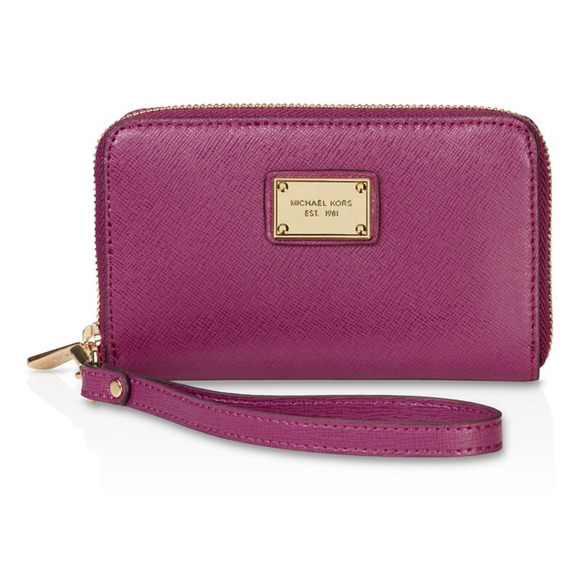 MICHAEL Michael Kors Clutches & Wallets - MICHAEL Michael Kors Essential Zip Wallet iPhone5