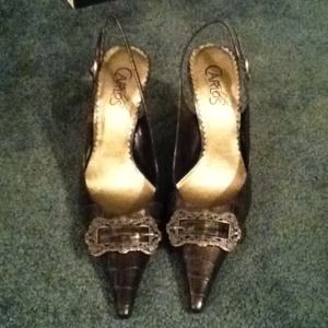 Carlos Santana black crock slingback size 6