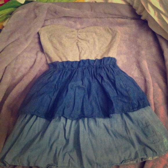 Small strapless dress