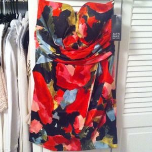 Flirty floral mini dress size 9/10