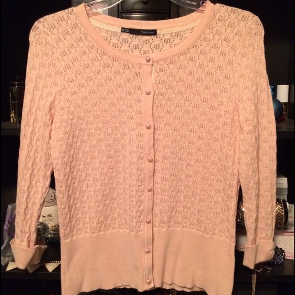 🚫Sold🚫Peach knit cardigan w peach pearl buttons