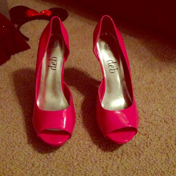 Hot pink pumps