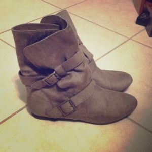 Brown suded boots.plaid on inside. Barely worn