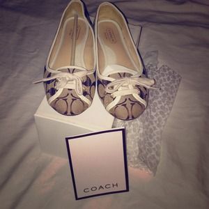 Coach Flat shoes ( Josie )
