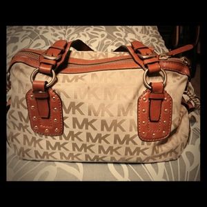 Beautiful Authentic Michael Kors bag