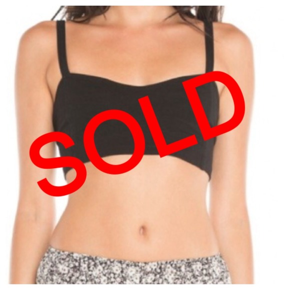 ❌SOLD@marlo366❌Brandy Melville Chiyo Top/ bralette