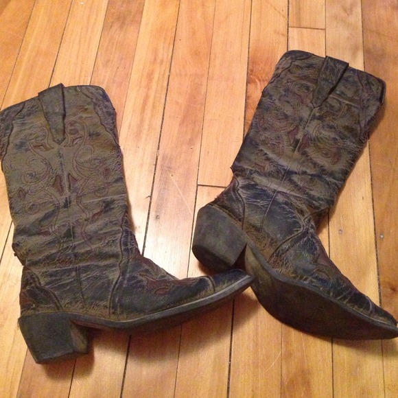 Used Roper cowboy boots