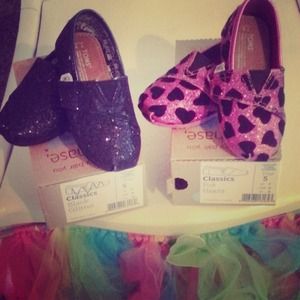 Toddlers Size 5c Toms #Glitz&Glam