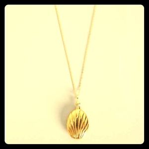 ❤Sale❤Soixante neuf shell 14K gold plated necklace