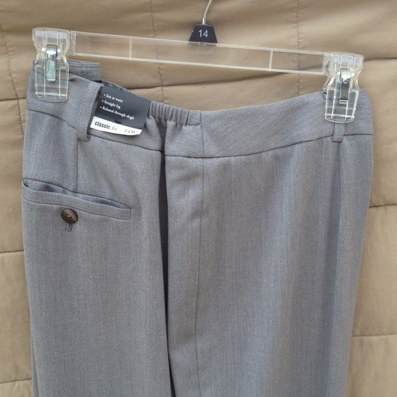 REDUCED!! Jones New York Classic fit dress pants.