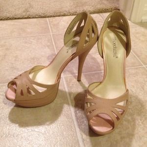 HOLD Shoedazzle Alaina Size 7