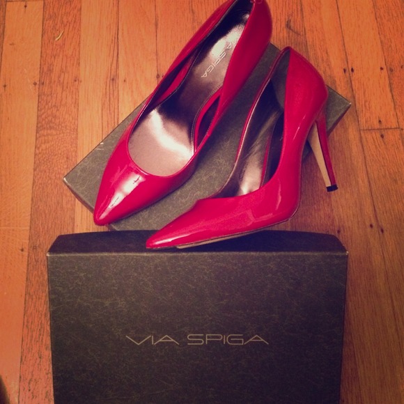Blood Red Pumps