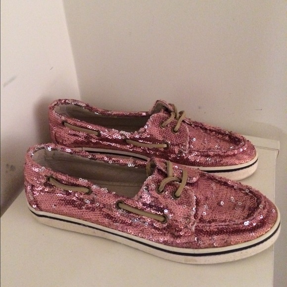 Pink sequined boat shoes by Steve Madden. - Picture 2 of 3