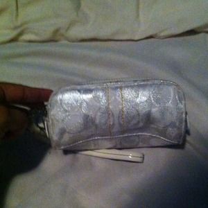 Trade it with beckybena Coach make up bag