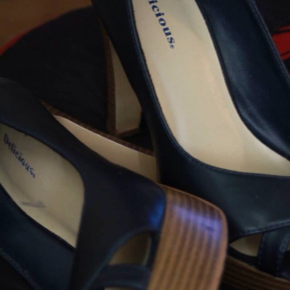 Delicious wood heels