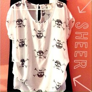 Capped Sleeved Skull ToP NWT