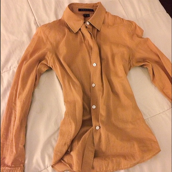❌SOLD❌ Cognac button up blouse