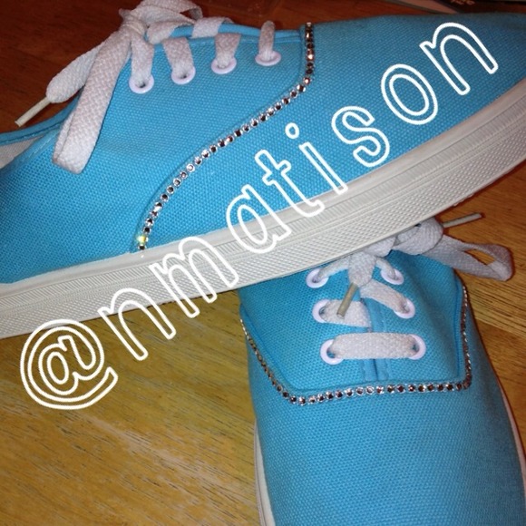 Custom Rhinestone Shoes! - Picture 2 of 4