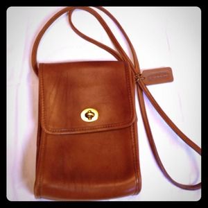 Vintage Coach Tan Leather Across Body Purse