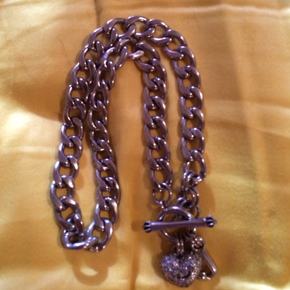 Cute rhinestone juicy couture necklace