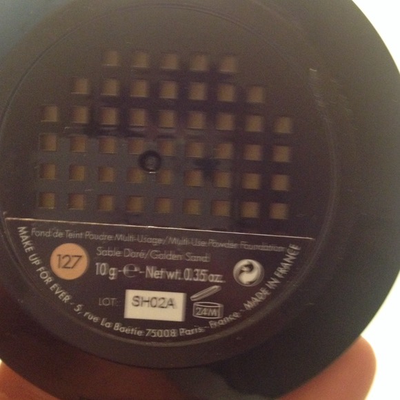 Make Up Forever powder compact - Picture 3 of 4