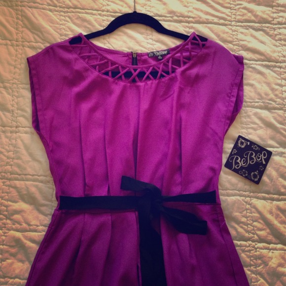 🎉🎉 Host Pick🎉🎉Purple Dress with cutout detail