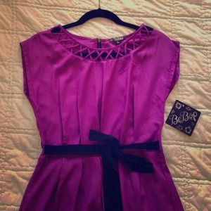 🎉🎉 Host Pick🎉🎉Purple Dress with cutout detail