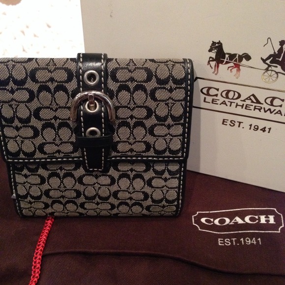 🎉Host Pick🎉 💯%Authentic Coach Black Wallet
