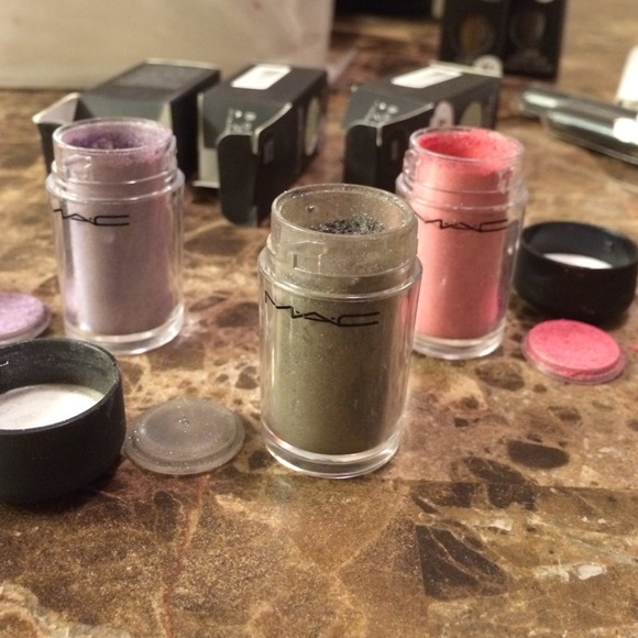 MAC pigments!🚫SOLD🚫 - Picture 2 of 2