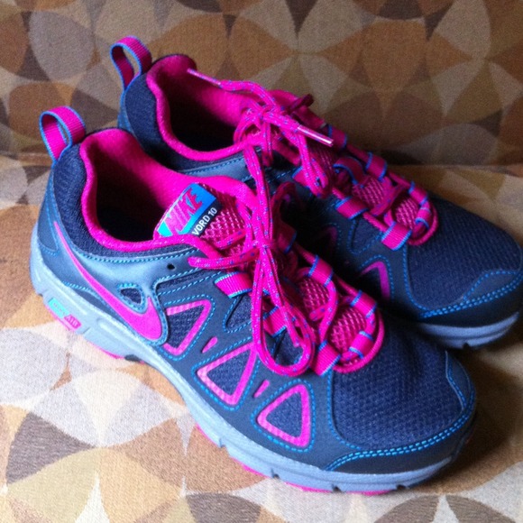 Cute nike pink and grey shoes