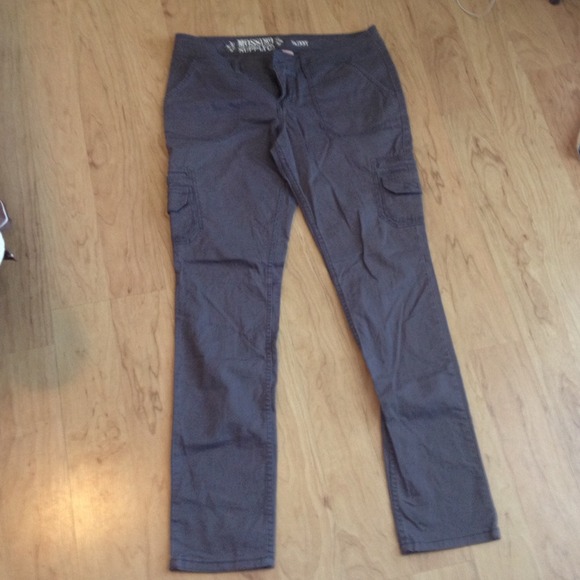 ❌SOLD❌Gray Cargo Skinnies - Picture 2 of 4