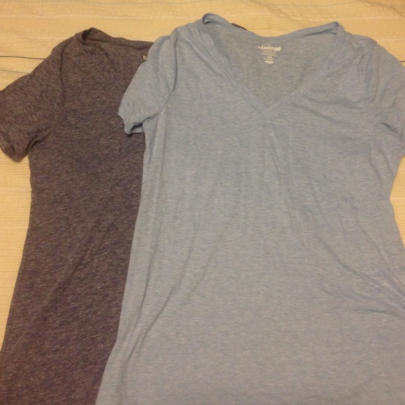 Set of 2/ or Sold Seperately Old Navy Tees - Picture 1 of 1