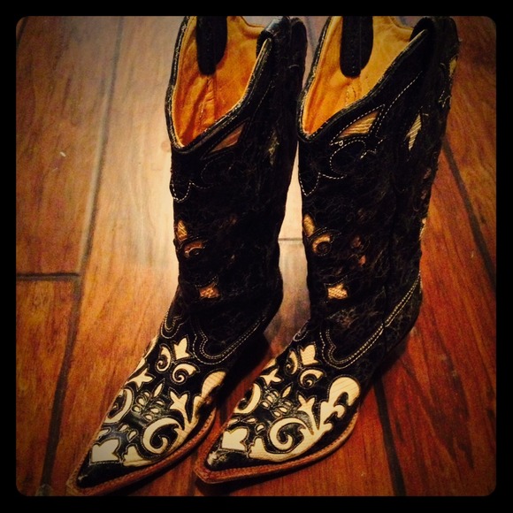 Corral Vintage boots 7 1/2