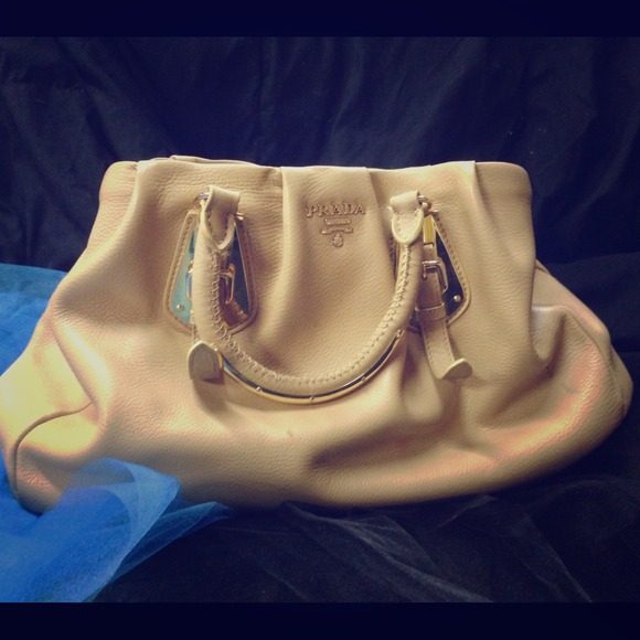 Authentic Prada Bag 👌make an offer