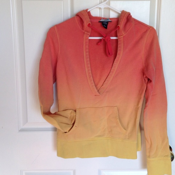 Moda by Victoria's Secret ombré v-neck hoody